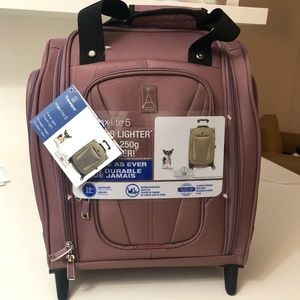 Travelpro Maxlite 5 Rolling undersea bag